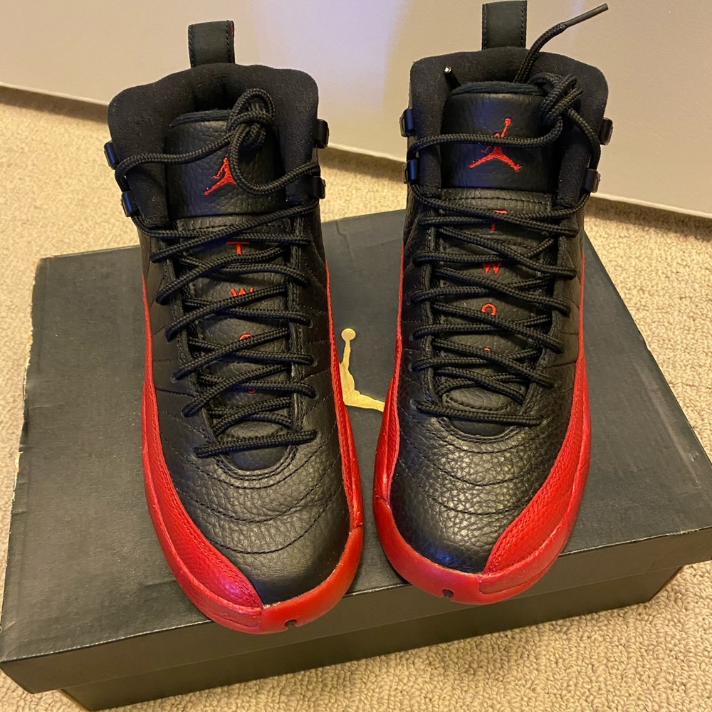 Authentic jordan retro 12s big kids size 4